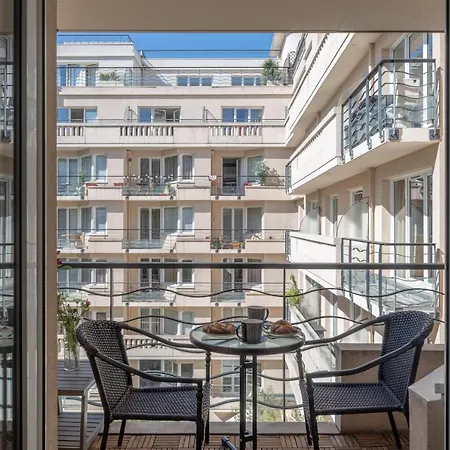 Stayparis Aparthotel Issy-les-Moulineaux