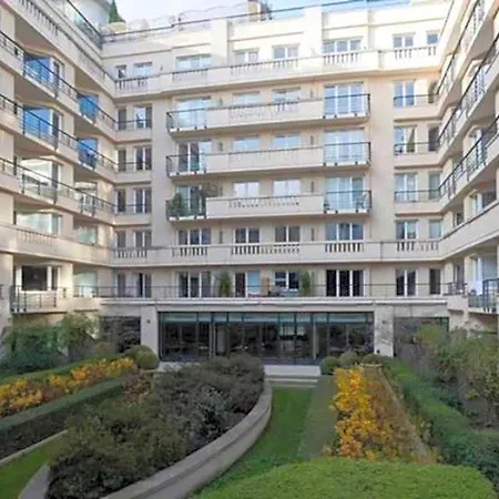 Stayparis شقة فندقية إسّي لي مولينو